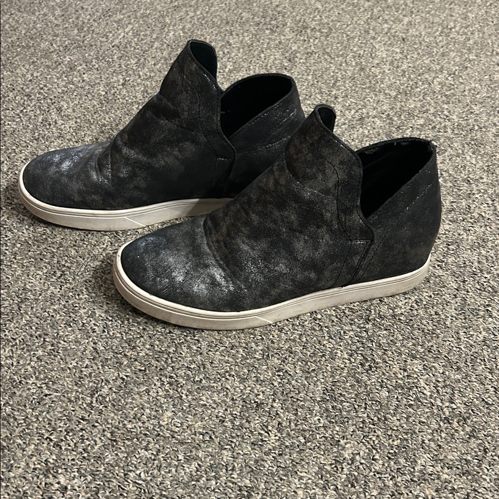 Black Slip-On ankle Sneakers size 10